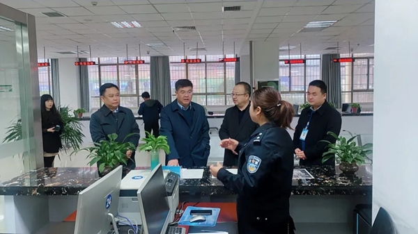 陇南徽县推行“三项制度” 打造“阳光政府”4.webp.jpg