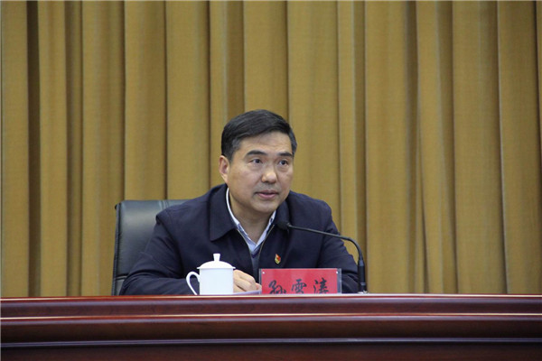 2孙雪涛讲党课.JPG