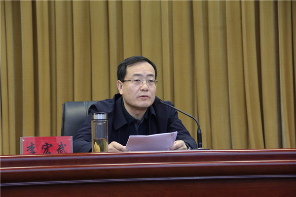3李宏武作廉政教育报告.JPG