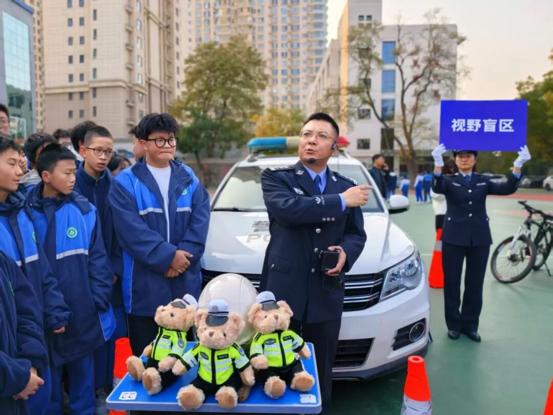 _（WAQEY）兰州公安交警“七进”筑牢(44994737)-20251119154954